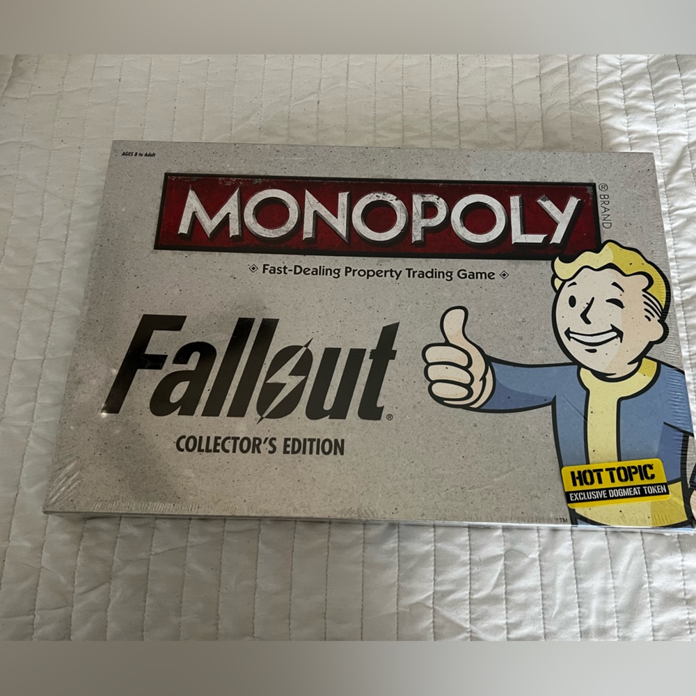 Fallout Monopoly Collector’s Edition, Hot Topic Exclusive Brand New in box 2017